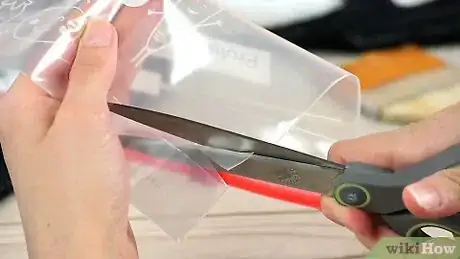 Image titled Keep Paint Brushes Wet Step 1