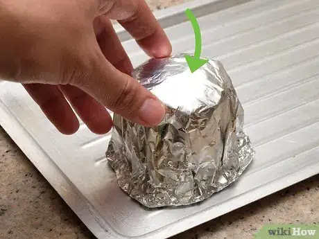 Image titled Freeze Cupcakes Step 8