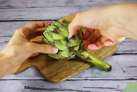 Image titled Cut Artichokes Step 10