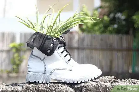 Image titled Make Upcycled Planters Step 22