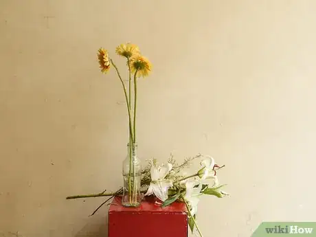 Image titled Arrange a Bouquet of Flowers Step 6