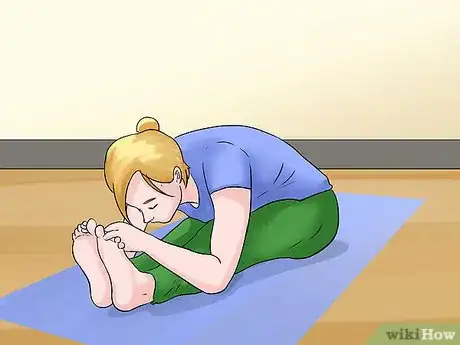 Image titled Work up to the Splits Step 19