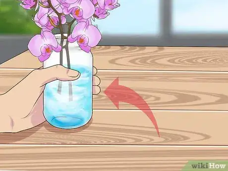 Image titled Make Mealtime Easier for an Alzheimer's Patient Step 9