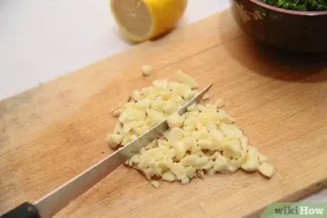 Image titled Cook Little Neck Clams Step 2