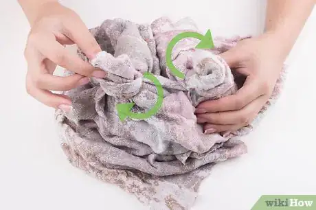 Image titled Tie Dye Using Rit Powder Step 10