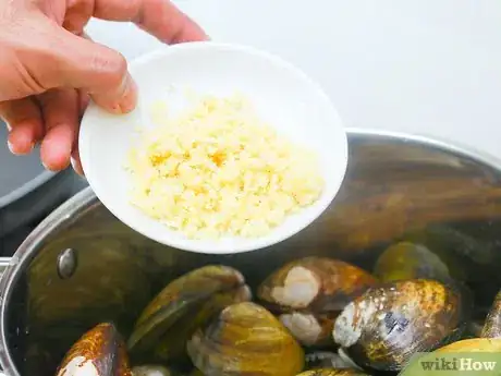Image titled Steam Clams Step 10