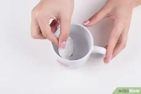 Image titled Make Your Eyelashes Grow Step 13