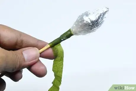 Image titled Make a Chocolate Bouquet Step 21