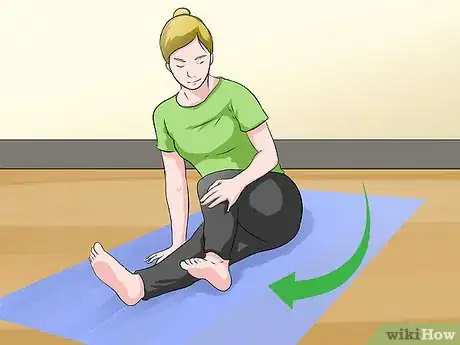 Image titled Work up to the Splits Step 16