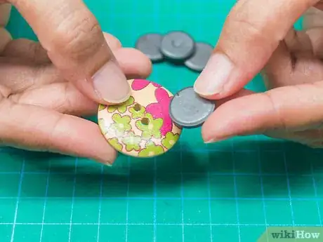 Image titled Make Refrigerator Magnets Step 2