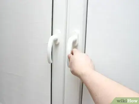 Image titled Remove Jam or Jelly Stains from Carpet Step 9