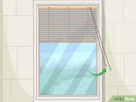 Image titled Close Blinds Step 4