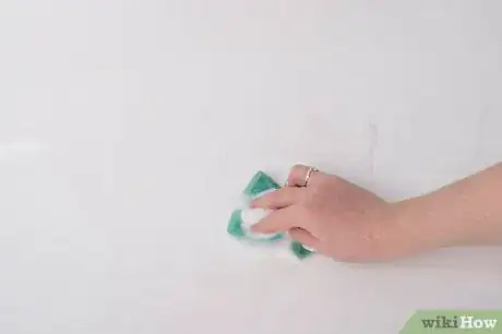 Image titled Remove Paint from an Acrylic Tub or Bath Step 10