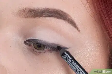 Image titled Create Glossy Eyelids Step 3