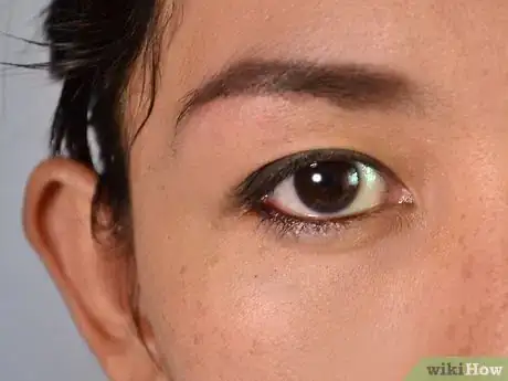 Image titled Apply Makeup for a Glamour Photography Shoot Step 7