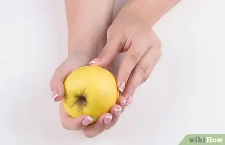 Image titled Make Your Eyelashes Grow Step 15