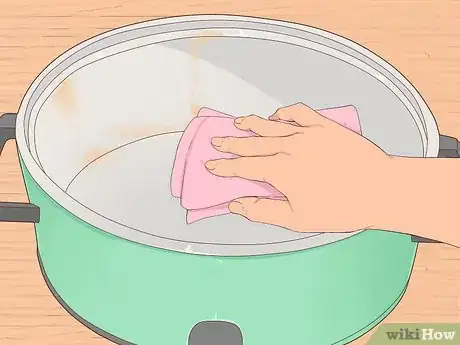Image titled Reduce Slow Cooker Messes Step 11