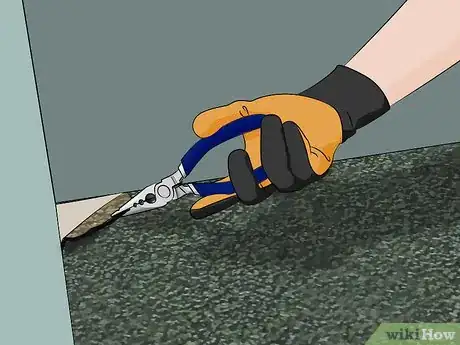 Image titled Remove Old Carpeting Step 7