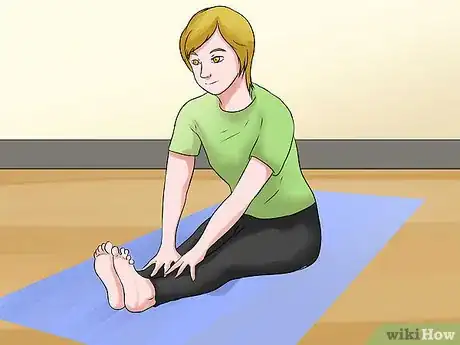 Image titled Work up to the Splits Step 17