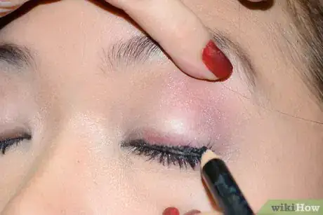 Image titled Do a Natural Everyday Makeup Look in 10 Minutes Step 5