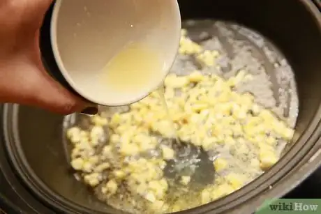 Image titled Cook Little Neck Clams Step 5