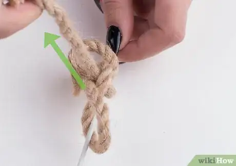 Image titled Tie a Painter Hitch Step 8