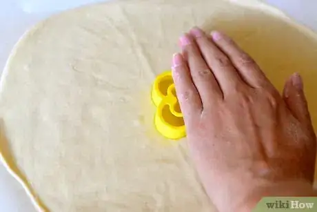 Image titled Make Pie Crust Letters Step 5