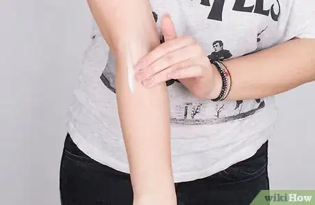 Image titled Maintain a Spray Tan Step 11