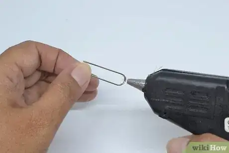 Image titled Make Deco Mesh Flowers Step 4