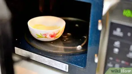 Image titled Make Scrambled Eggs Benedict Step 3