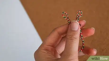 Image titled Draw a Perfect Circle Using a Pin Step 2