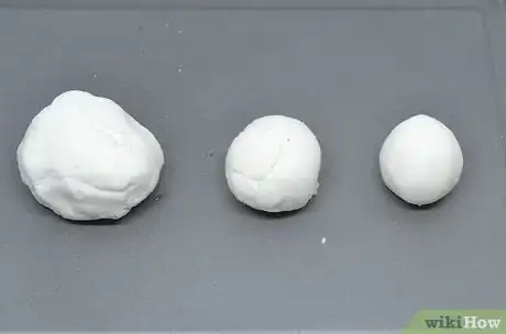 Image titled Make Sugar Paste Penguins Step 9