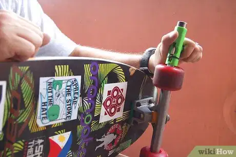 Image titled Replace Skateboard Bearings Step 6