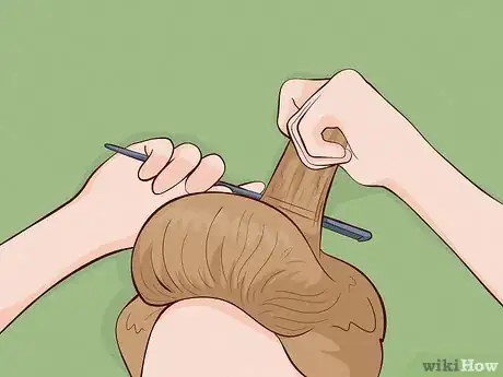 Image titled Do a Quiff for Women Step 23