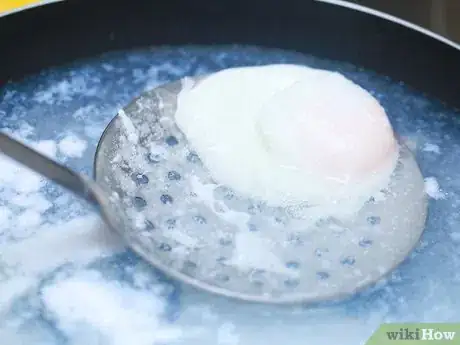 Image titled Make Eggs Benedict Step 12