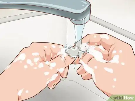 Image titled Dry Up Poison Ivy Rash Step 1