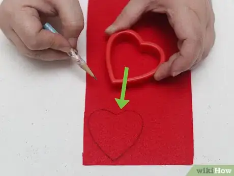 Image titled Decorate Greeting Cards with Felt Step 5
