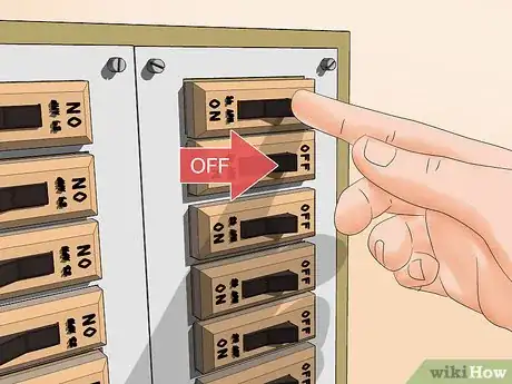 Image titled Prepare Walls for Wallpaper Step 1