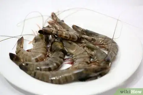 Image titled Clean Prawns Step 9