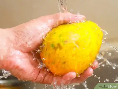 Image titled Make a Papaya Milkshake Step 7