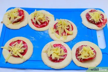 Image titled Make Mini Stromboli Step 3