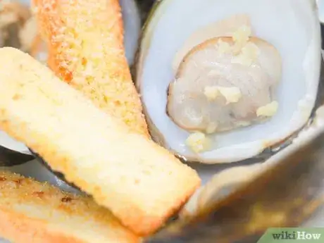 Image titled Steam Clams Step 12