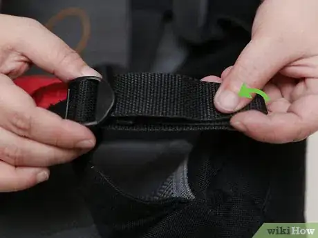 Image titled Shorten Backpack Straps Step 3