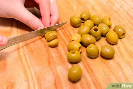 Image titled Fold and Bake Fish in Parchment Paper Step 5