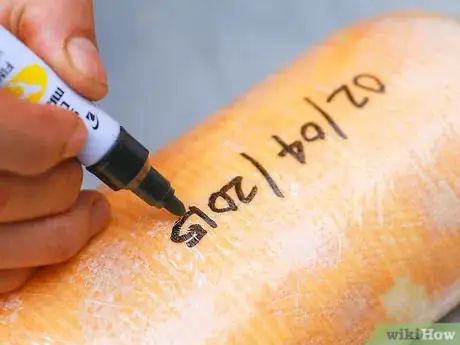 Image titled Freeze Cakes Step 7