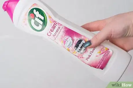 Image titled Remove Paint from an Acrylic Tub or Bath Step 8