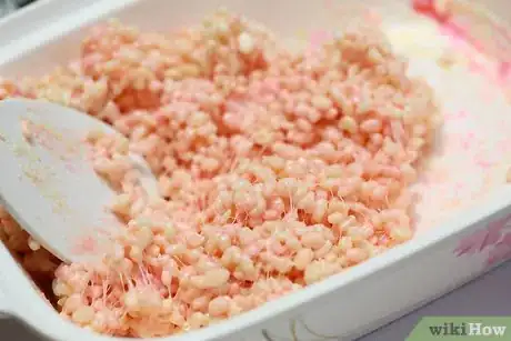 Image titled Make Layered Rice Krispie Treats Step 17
