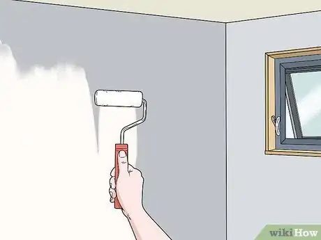 Image titled Sponge Paint a Bathroom Step 3