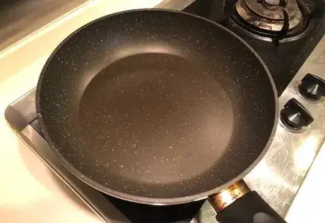 Image titled Preparingthepan.jpeg