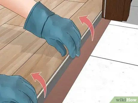 Image titled Take Up Laminate Flooring Step 7